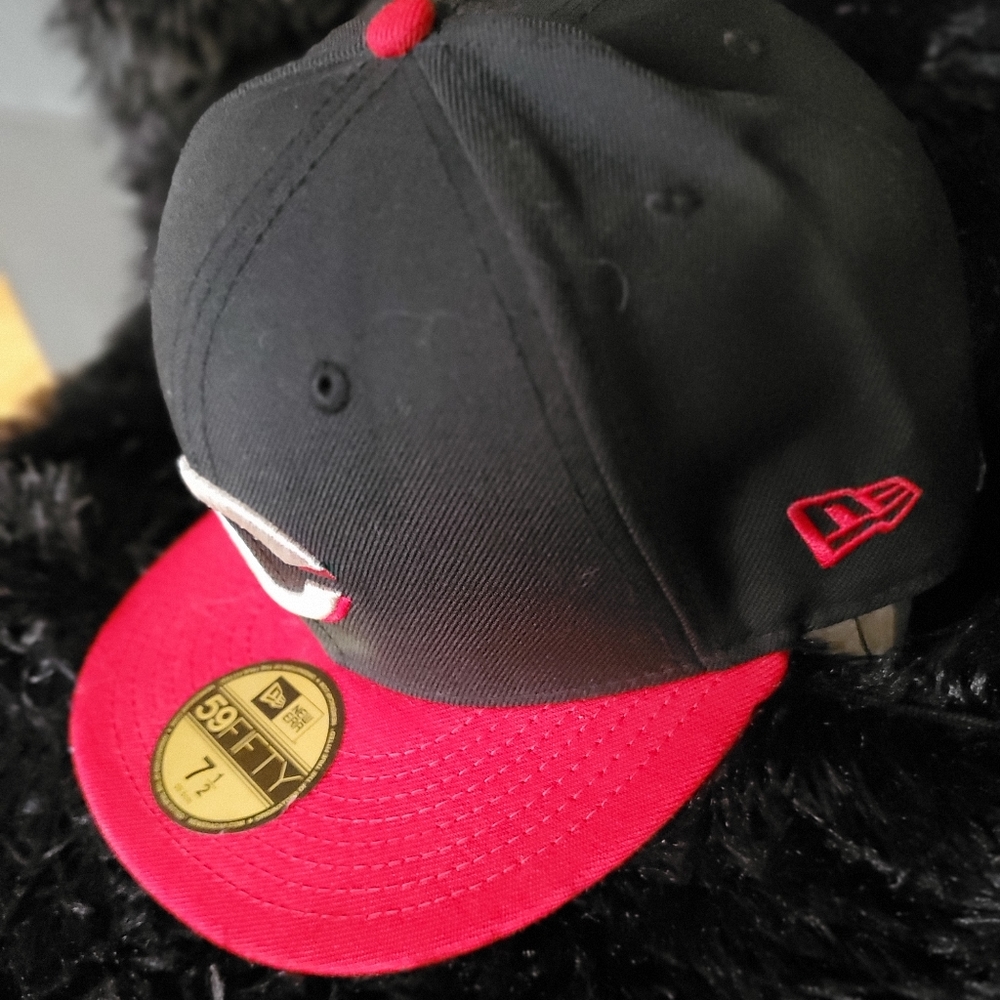 Cincinnati Red Baseball Fitted - Picture 2 of 3